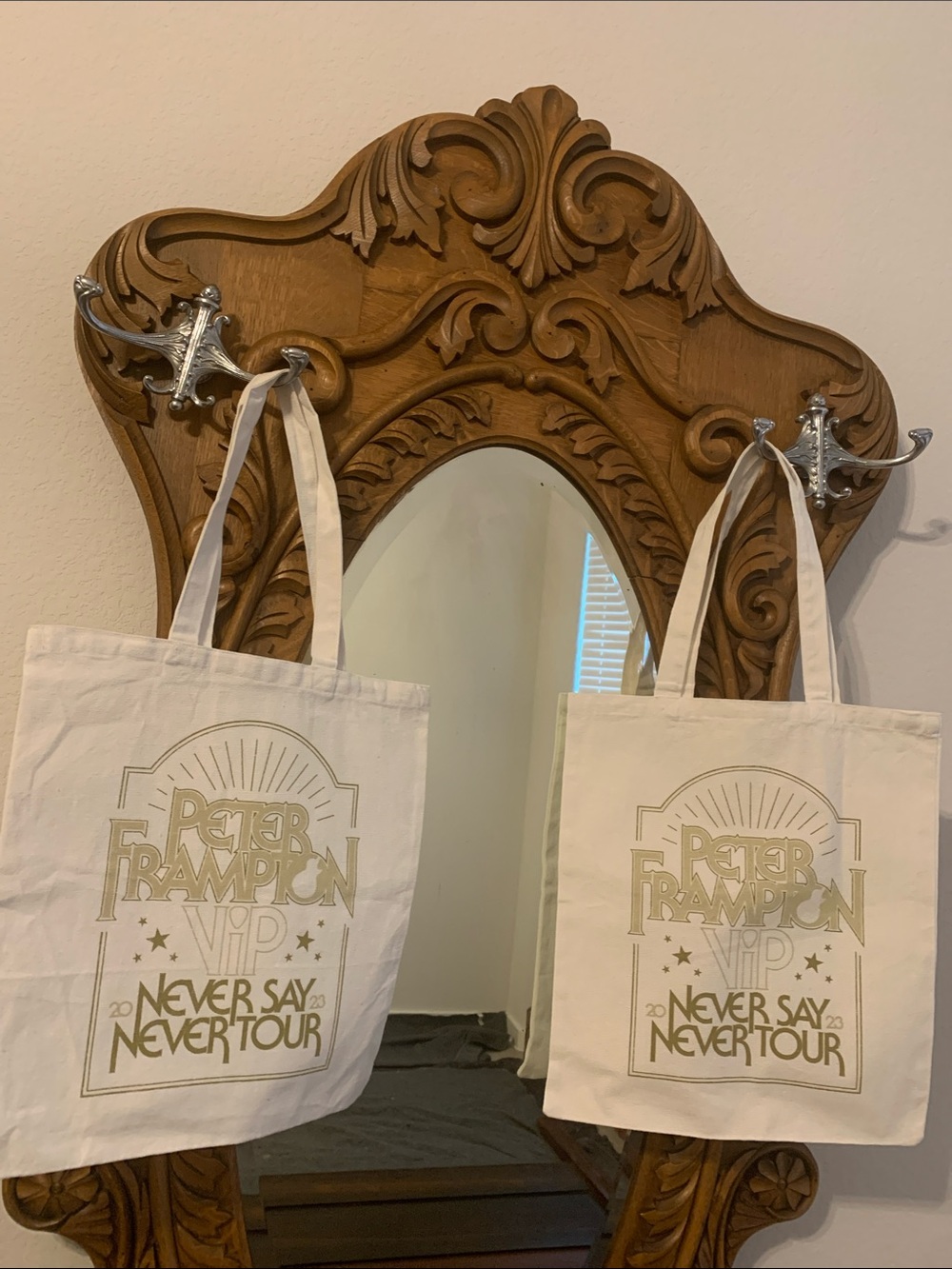 Mint condition never used new VIP Never Say Never Tour Cotton Tote Bags - Cream